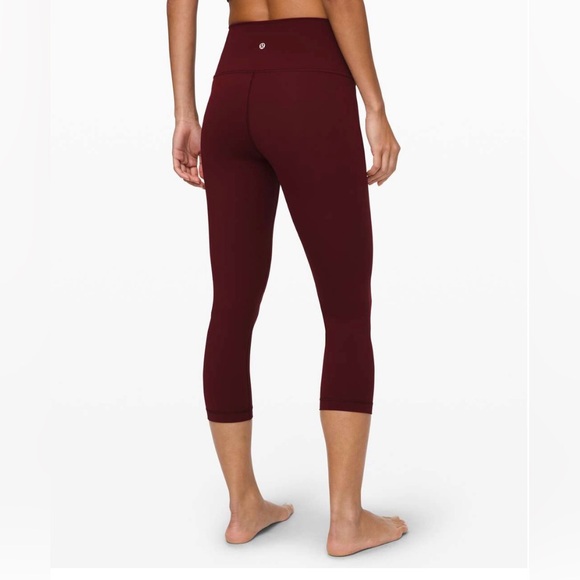 Lululemon Wunder Under Crop - Picture 5 of 8